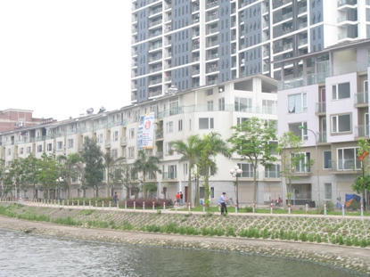 UBND phường Trung Văn: Không quản lý được thì... rào lại